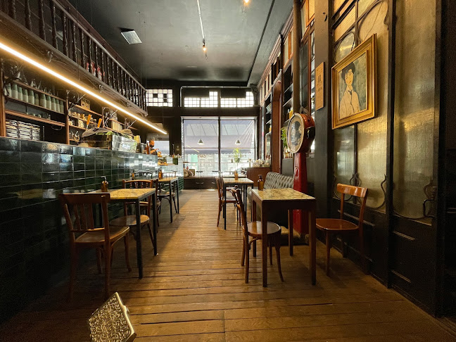 Café Vieja Farmacia