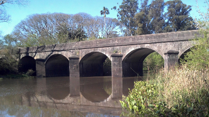 Puente de los Treinta y Tres en Pando, Canelones